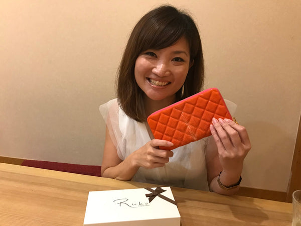 四茂野 様　スティングレィ革　マンダリンオレンジ　お財布（ラウンドジップ）クロスカットタイプ