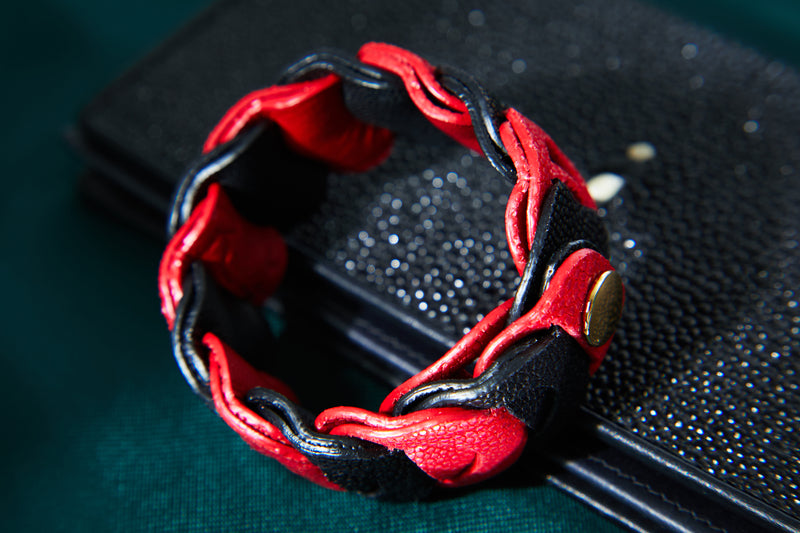 手环【珍珠鱼皮革（鳐鱼皮革）】赤红色&黑色