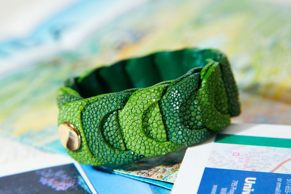 手环【珍珠鱼皮革（鳐鱼皮革）】薄荷绿色&冷杉绿=墨绿色