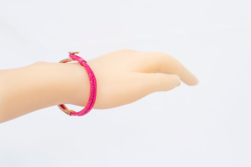 Bracelet [ray leather] Fusia (center circle closure)