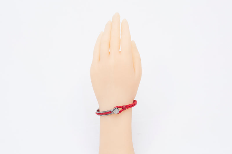 Bracelet [ray leather] Rosso & Black Nickel (center circle closure)
