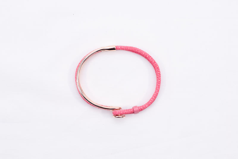 Bracelet [Ray leather] Rose pink (center circle closure)