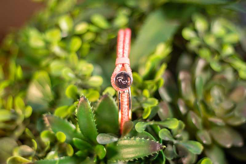 Bracelet [Ray leather] Rose pink (center circle closure)