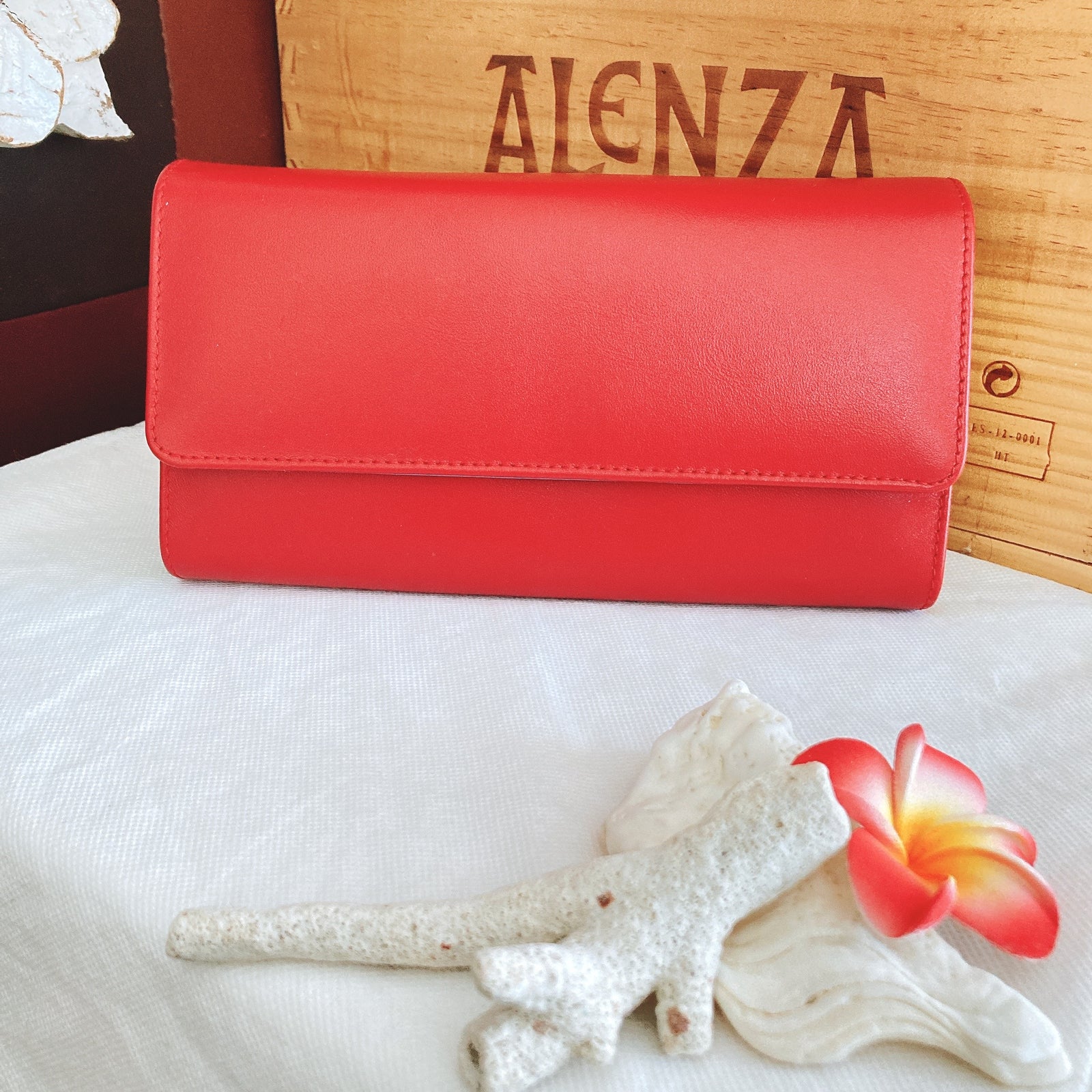 シャグポーチ牛革（ペールオレンジ）コンチョ 3ペンス(エリザベス2世